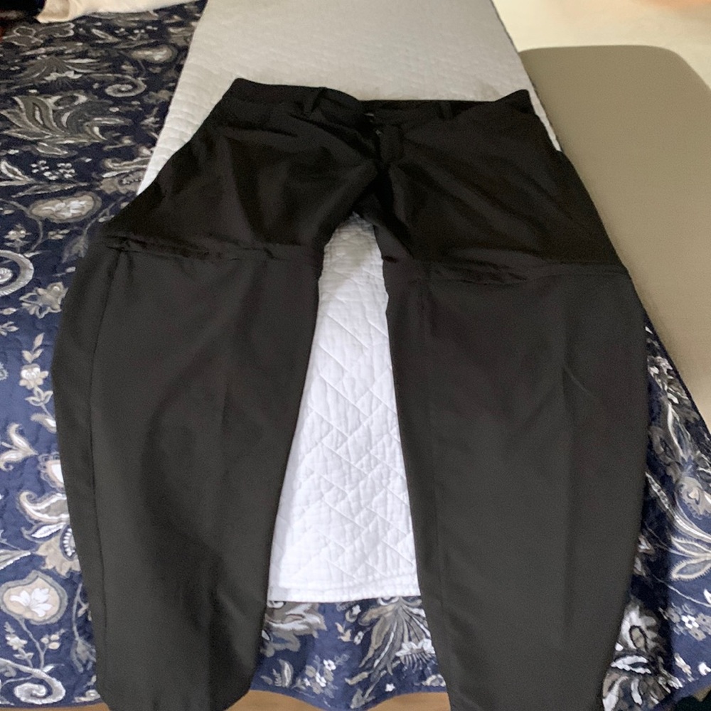 Black Eddie Bauer convertible hiking pants/shorts